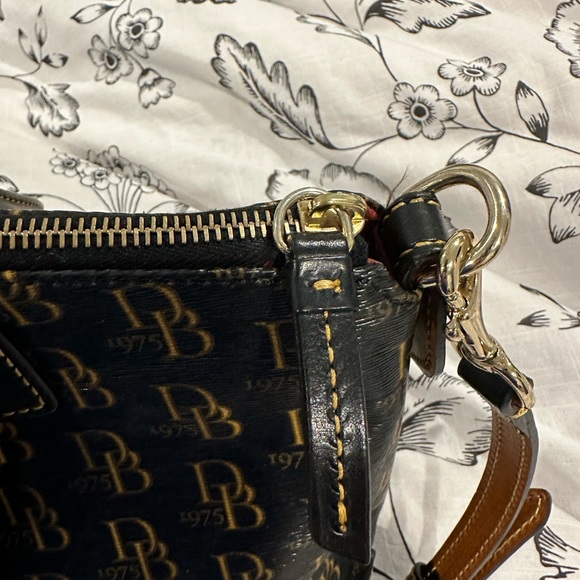 Dooney and Bourke satchel. - Picture 9 of 10